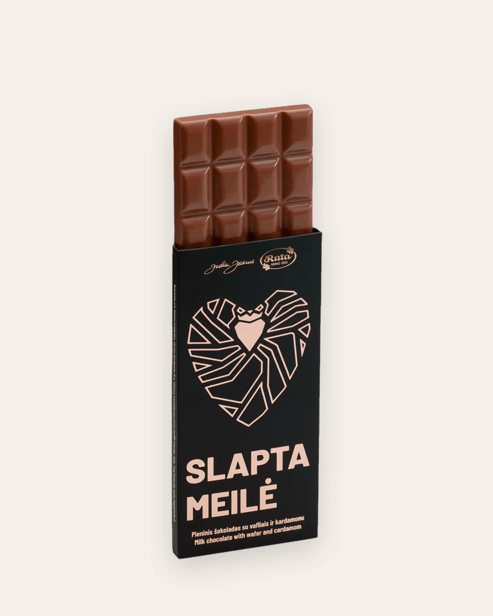 Pieninis šokoladas „Slapta meilė“ juodoje pakuotėje su ištrauktu šokolado plytelės kraštu