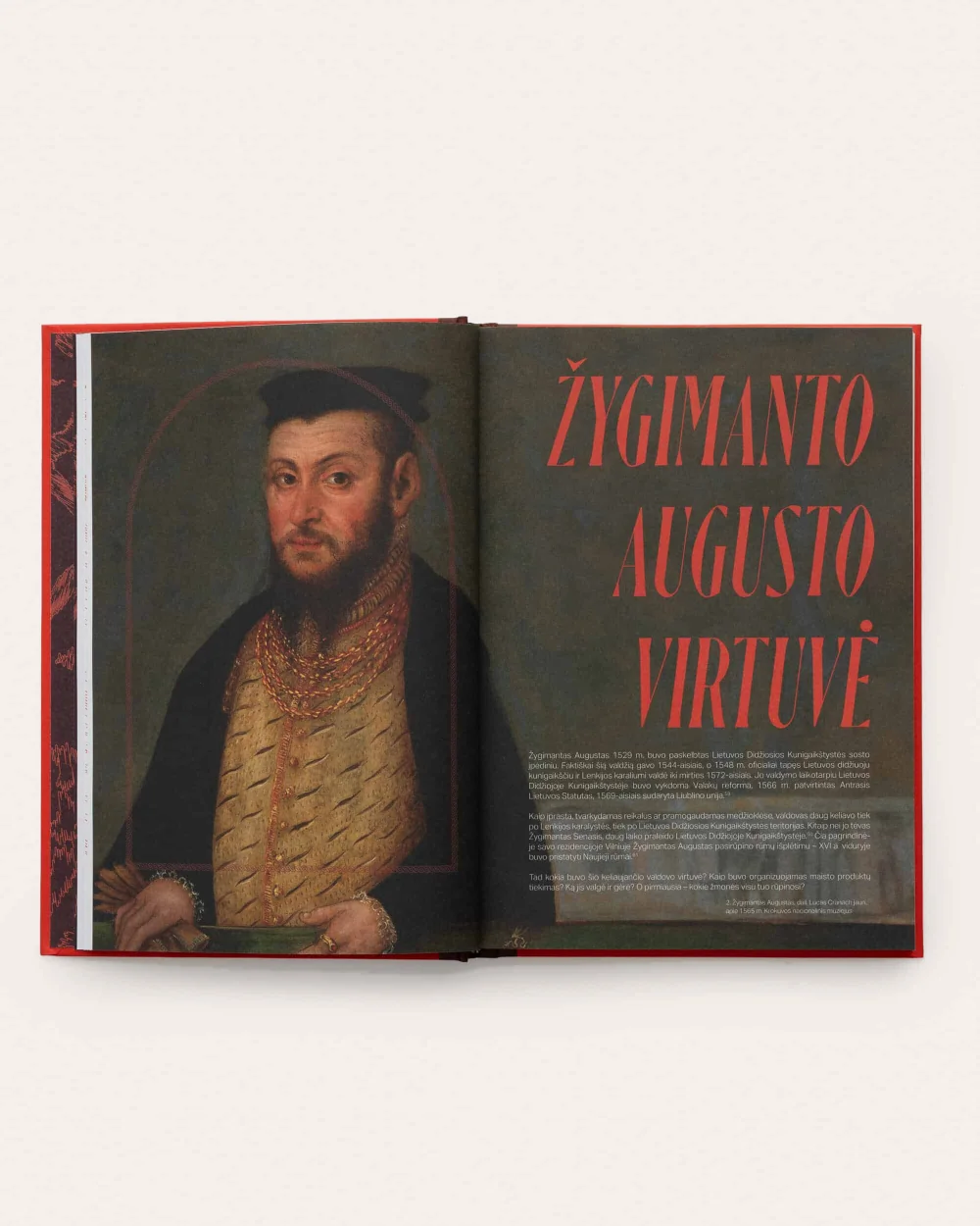 Atversta knyga „Valdovai valgo“ su Žygimanto Augusto portretu ir užrašu „Žygimanto Augusto virtuvė“
