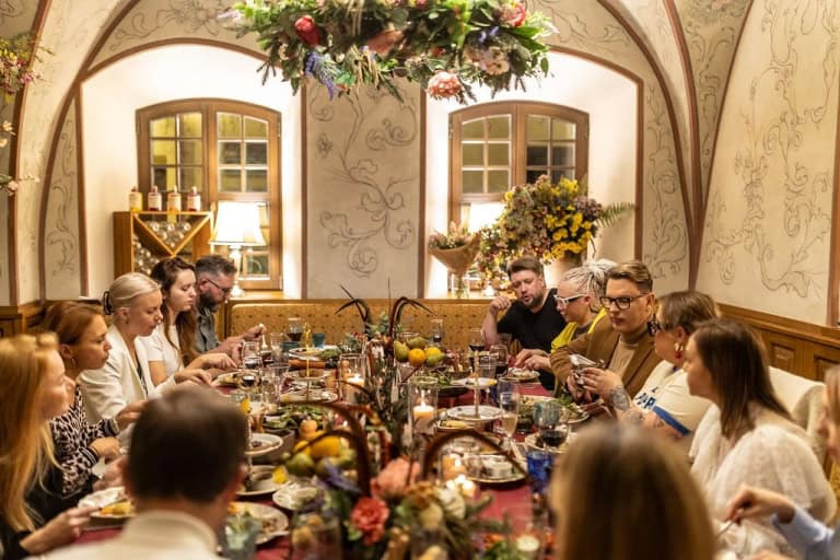 Gastronominė patirtis: Skonių drama lėkštėje ir ekskursija į XVI amžiaus Karališkos medžioklės papročius prie degustacinio miško gėrybių stalo vienam garsiausių Vilniaus restoranų "Lokys"